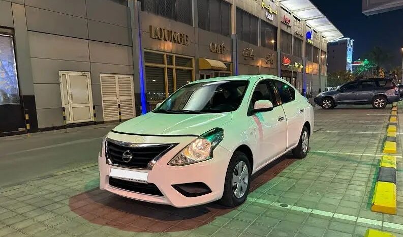 Nissan Sunny 2018 full