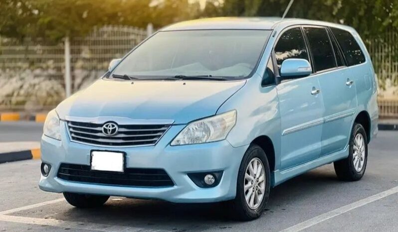 Toyota Innova 2012 full