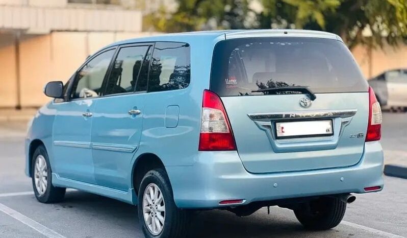 Toyota Innova 2012 full