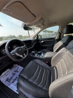 Volkswagen Touareg 2018 full