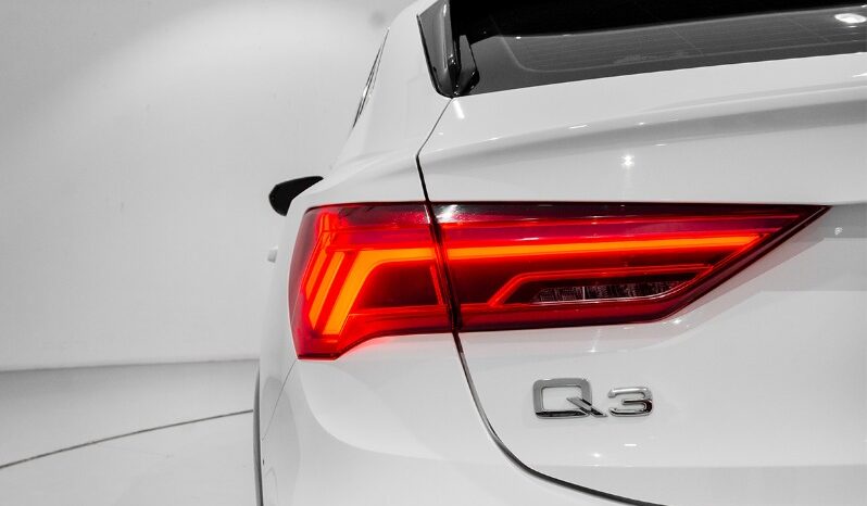 Audi Q3 2022 full