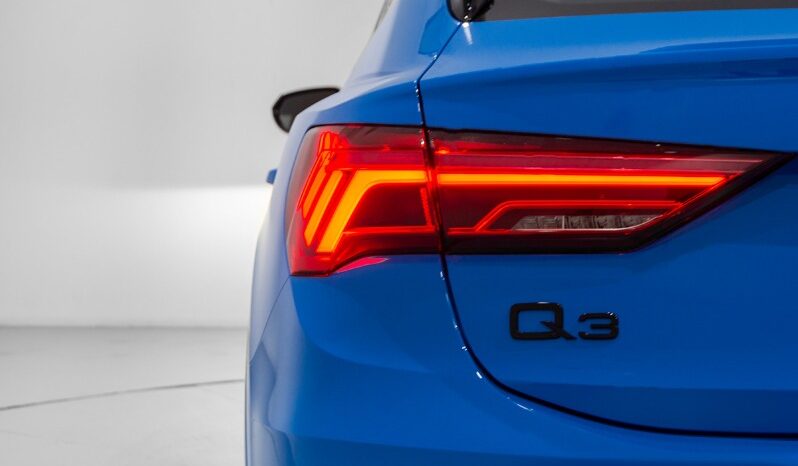 Audi Q3 2023 full