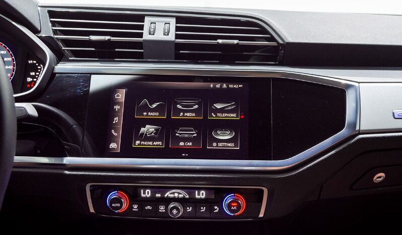 Audi Q3 2022 full