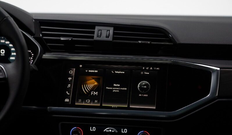 Audi Q3 2023 full