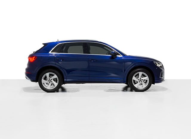 Audi Q3 2022 full