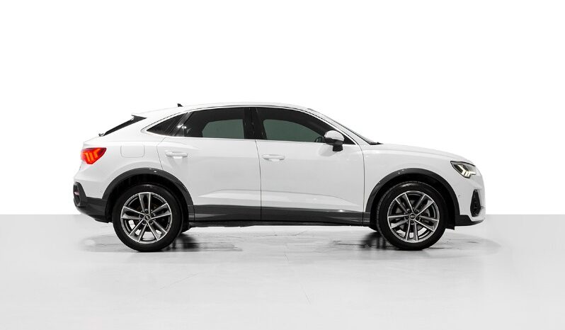 Audi Q3 2022 full
