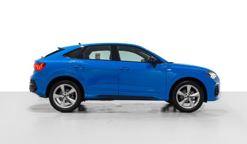 Audi Q3 2023 full