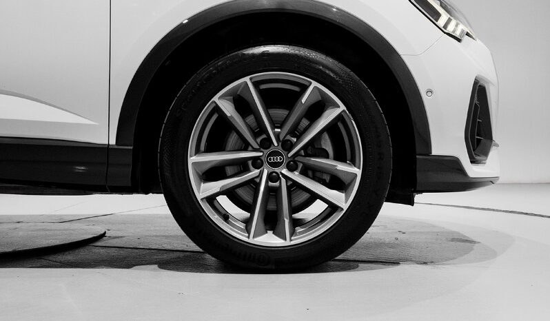 Audi Q3 2022 full