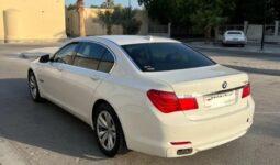 BMW 740i 2012 full