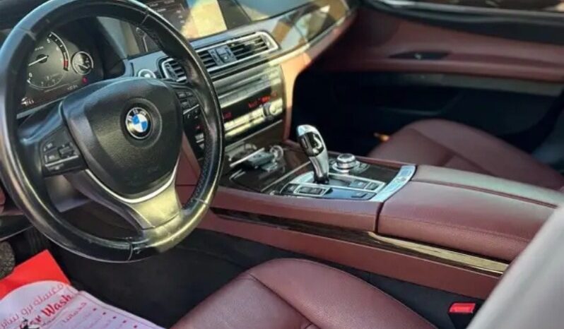 BMW 740i 2012 full