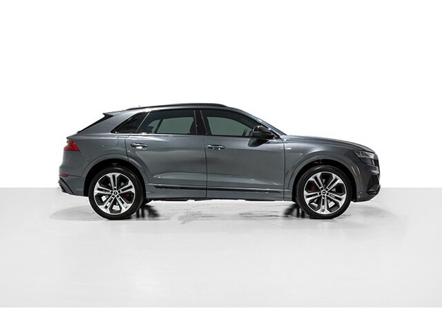Audi Q8 2023 full