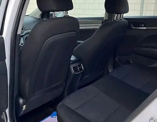 Hyundai Elantra 2018 full