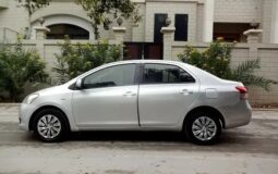 Toyota Yaris 2012 full