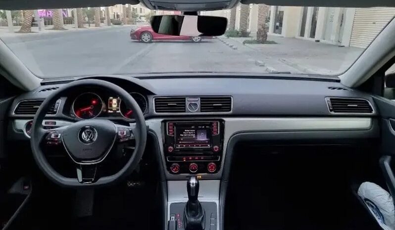 Volkswagen Passat 2017 full