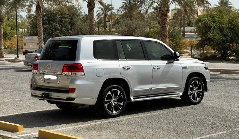 Toyota Land Cruiser 2021 full