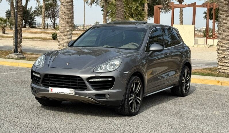 Porsche Cayenne 2011 full