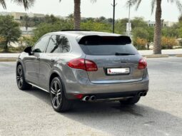 Porsche Cayenne 2011 full