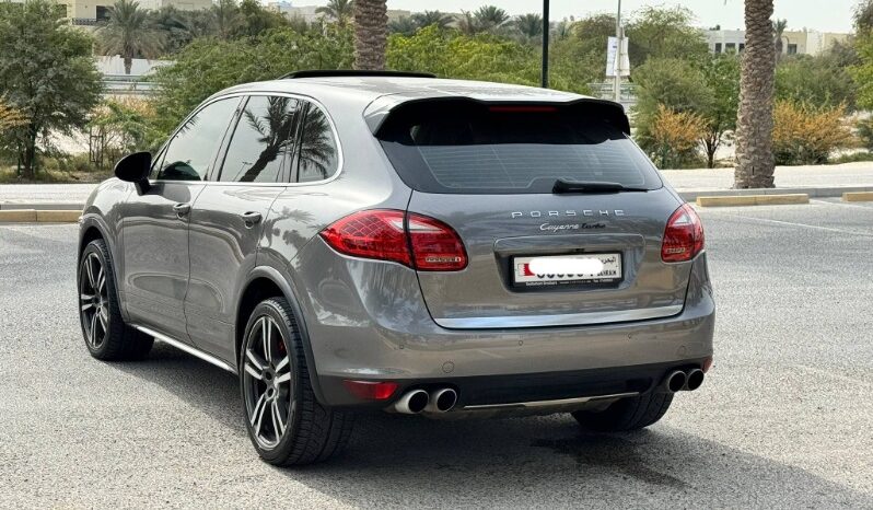Porsche Cayenne 2011 full