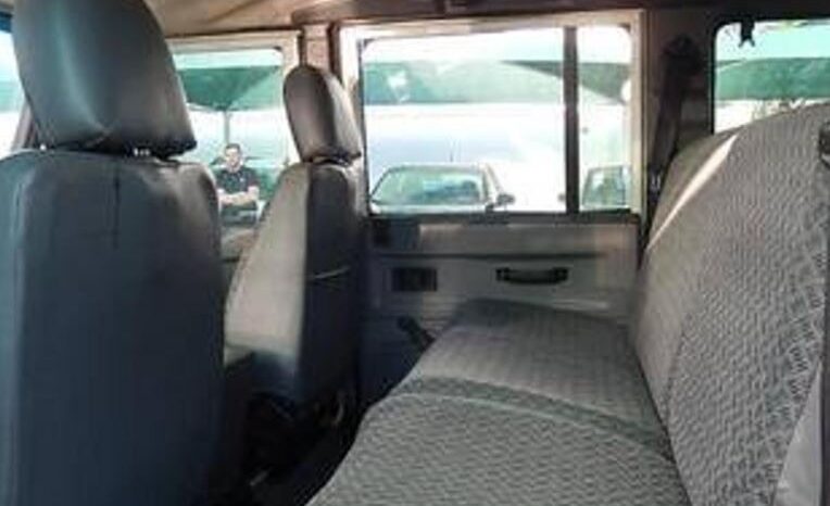 Land Rover Defender 110 2000 full