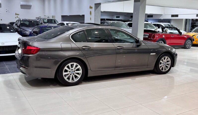 BMW 524 2011 full