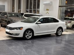 Volkswagen Passat 2014 full