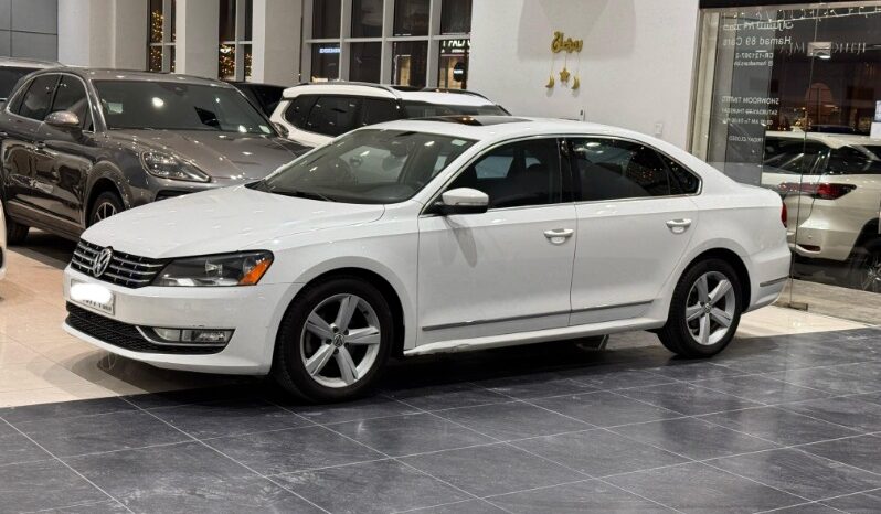 Volkswagen Passat 2014 full