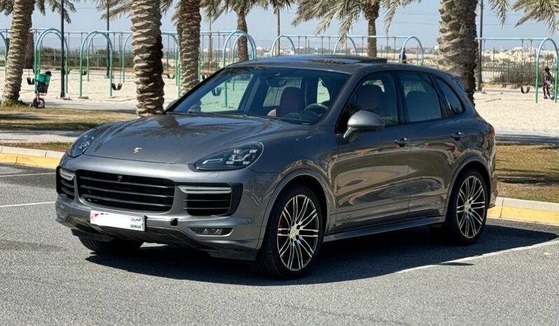 Porsche Cayenne GTS 2016 full