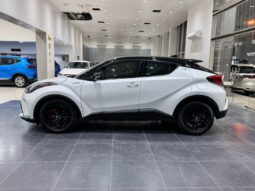Toyota CH-R Hybrid 2023 full