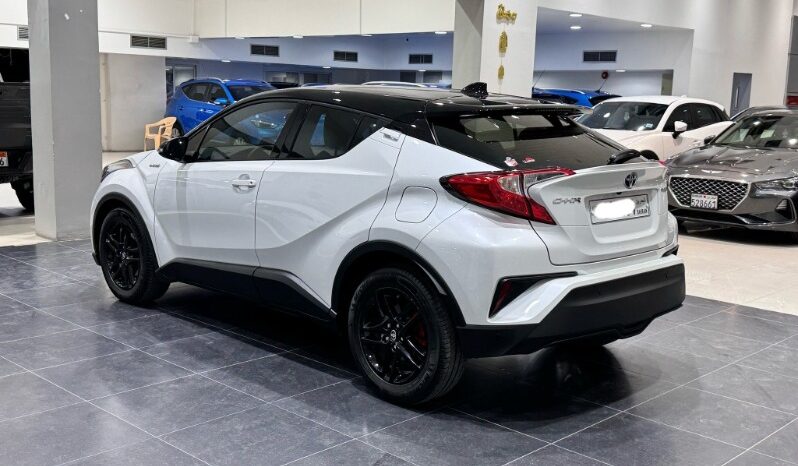 Toyota CH-R Hybrid 2023 full