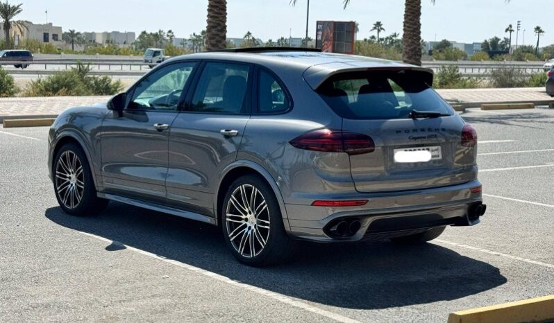 Porsche Cayenne GTS 2016 full