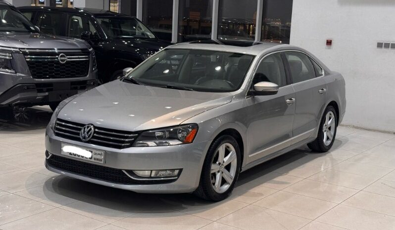 Volkswagen Passat 2014 full