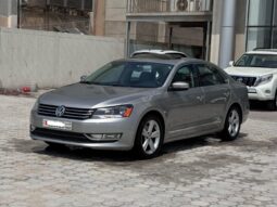 Volkswagen Passat 2014 full
