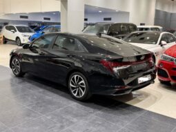 Hyundai Elantra 2021 full