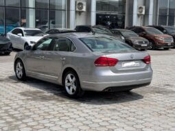 Volkswagen Passat 2014 full
