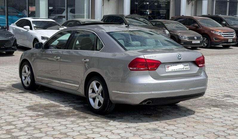 Volkswagen Passat 2014 full