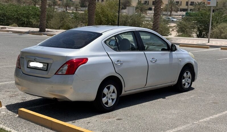 Nissan Sunny 2012 full