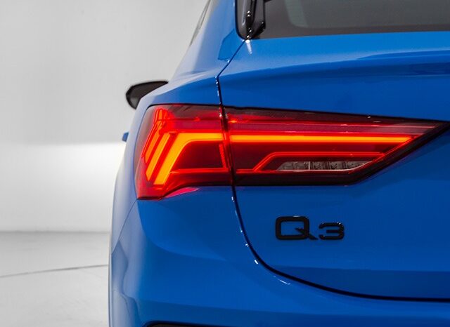 Audi Q3 2023 full