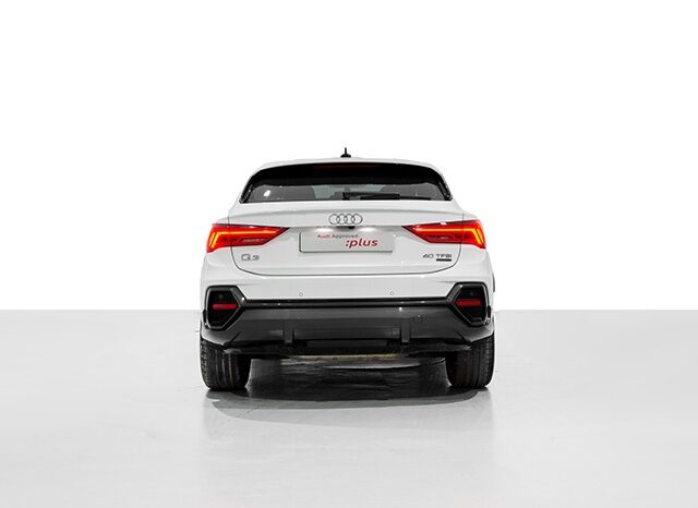 Audi Q3 2022 full