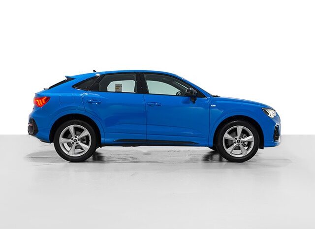 Audi Q3 2023 full