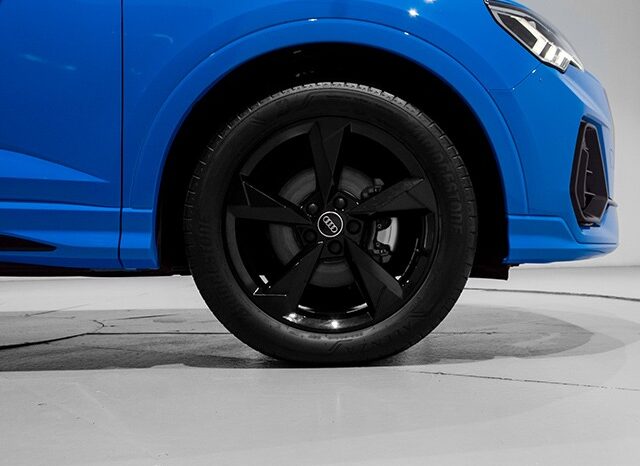 Audi Q3 2023 full