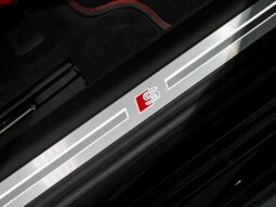 Audi S8 2023 full