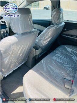 Toyota Yaris 2013 full