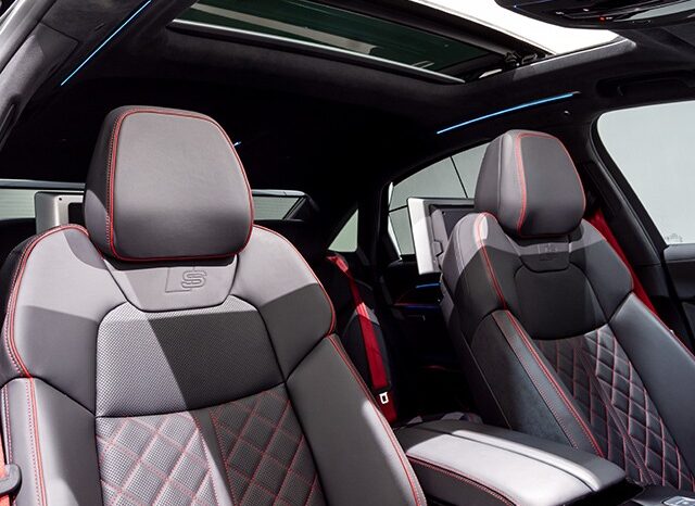 Audi S8 2023 full