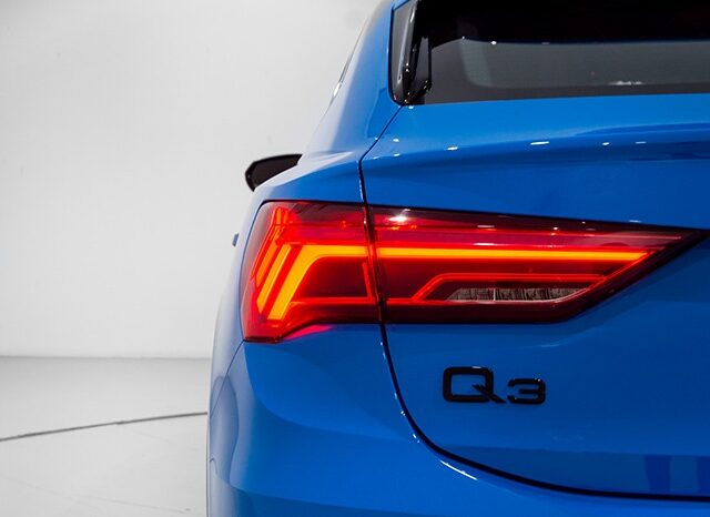 Audi Q3 2023 full