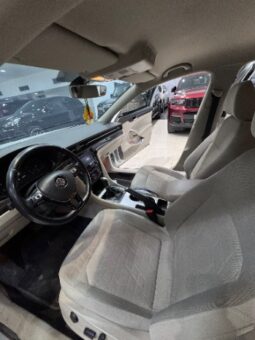 Volkswagen Passat 2020 full