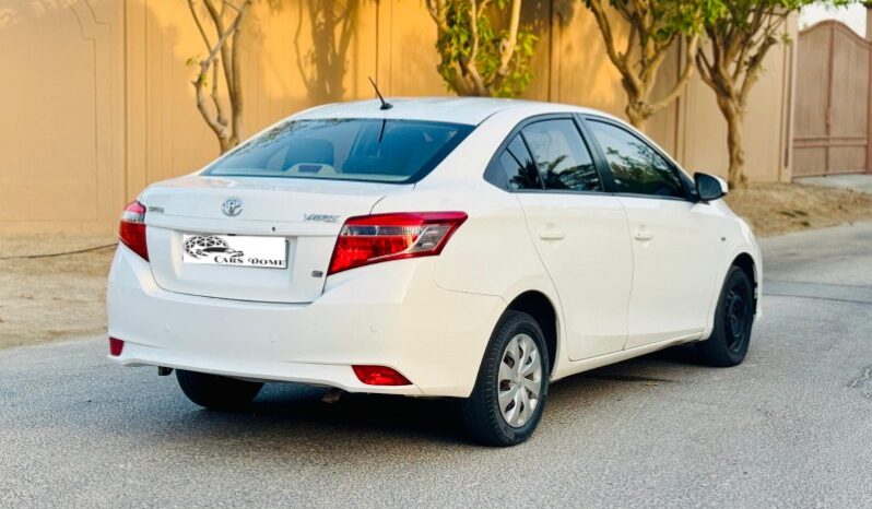 Toyota Yaris 2014 full