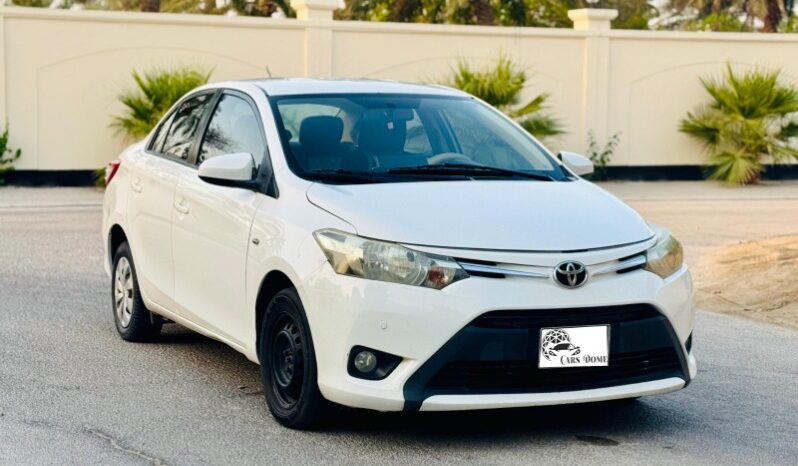 Toyota Yaris 2014 full