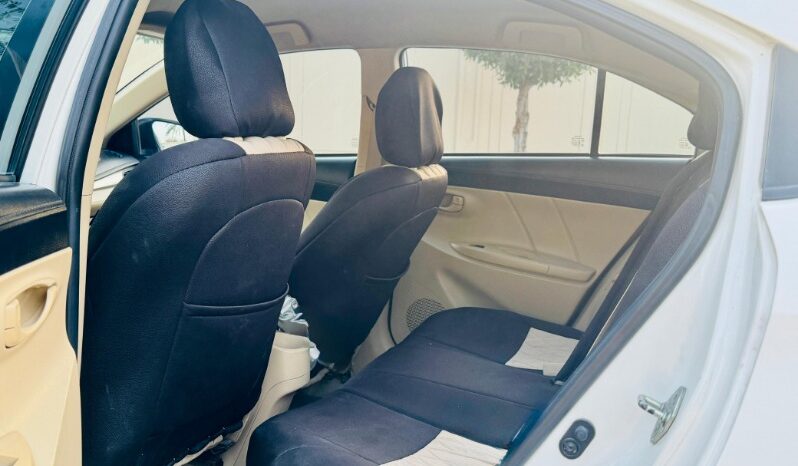Toyota Yaris 2014 full
