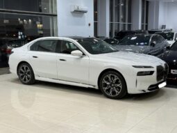 BMW 740i 2023