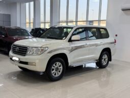 Toyota Land Cruiser 2010 full
